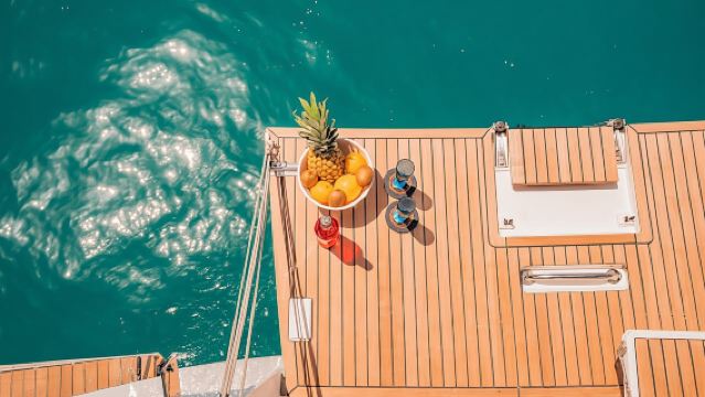 Athens Private Full-Day Sailing Cruise with Greek Meal