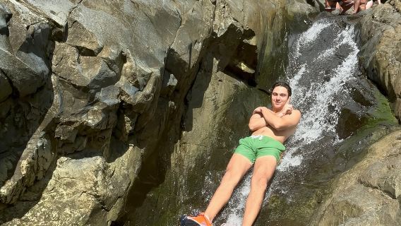 Terokai El Yunque: Kembara Berjalan Kaki, Buaian & Gelongsor Air (Kumpulan Kecil)