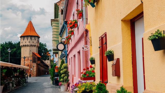 เกมสำรวจเมืองเก่าซีบิวและทัวร์นำเที่ยวด้วยตนเอง