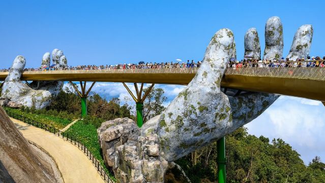 Hue To Hoi An By Private Car via Hai Van Pass, Golden Bridge, Marble Mountains