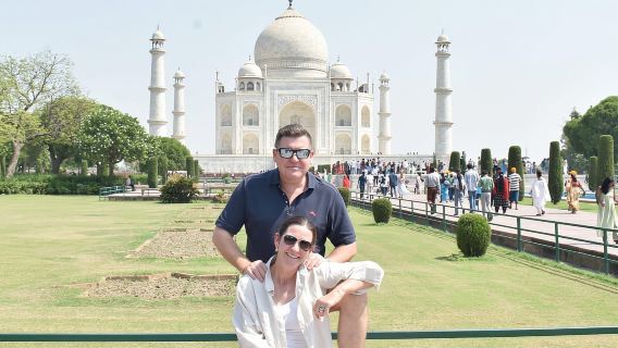 From Delhi: Taj Mahal Sunrise & Agra Private Day Trip