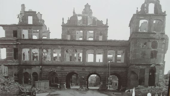 Tour privato della seconda guerra mondiale a Danzica con il Museo della seconda guerra mondiale