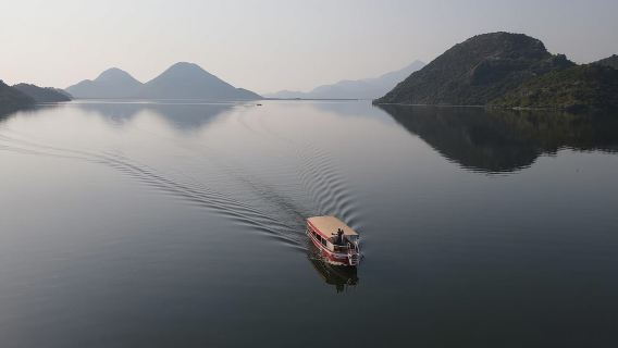 Virpazar: Tour tham quan bằng thuyền có hướng dẫn tại Công viên quốc gia Hồ Skadar