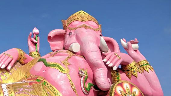 バンコク寺院ツアー：ワット パークナムパーシーチャルーン＆ワット サマーン ラッタナーラーム 日帰りツアー