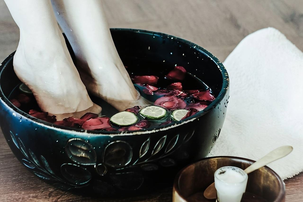 1 Hour Foot Relaxing - Free Transportation