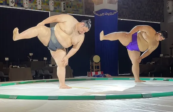 在大阪越智部屋近距離體驗相撲：穿上和服