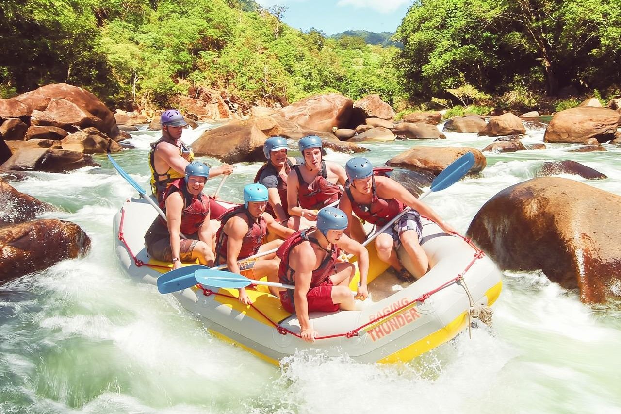 รับงานด่วน #ทัวร์ 1 วันล่องแก่งแม่น้ำทูลลี่แคนส์ บริการรับส่งที่พักหรือใกล้เคียง มีผู้ฝึกสอนมืออาชีพสำหรับการผจญภัยตื่นเต้น