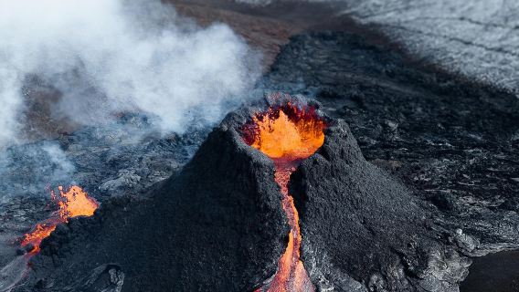 Fagradalsfjall Volcano day tour in Iceland: encounter volcanic lava, with optional luxury bus round-trip transfer