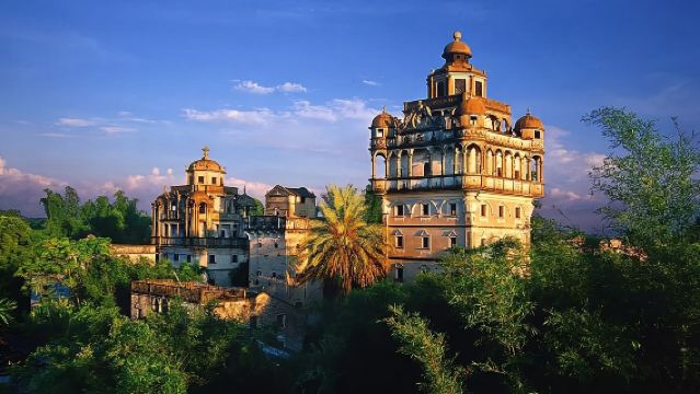 開平碉樓文化旅遊區+三十三墟街+梁啟超故居一日遊【私家團】