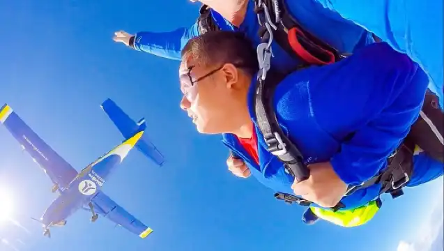 紐卡斯爾跳傘體驗（可選自駕或接送）