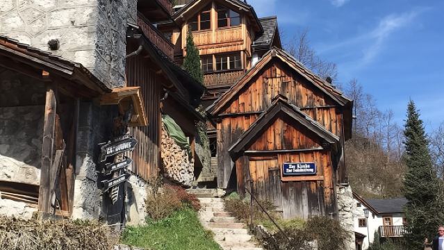 ทัวร์สาธารณะ 8 ชั่วโมงไปยังสถานที่ถ่ายทำภาพยนตร์ "The Sound of Music" และฮัลล์สตัทท์