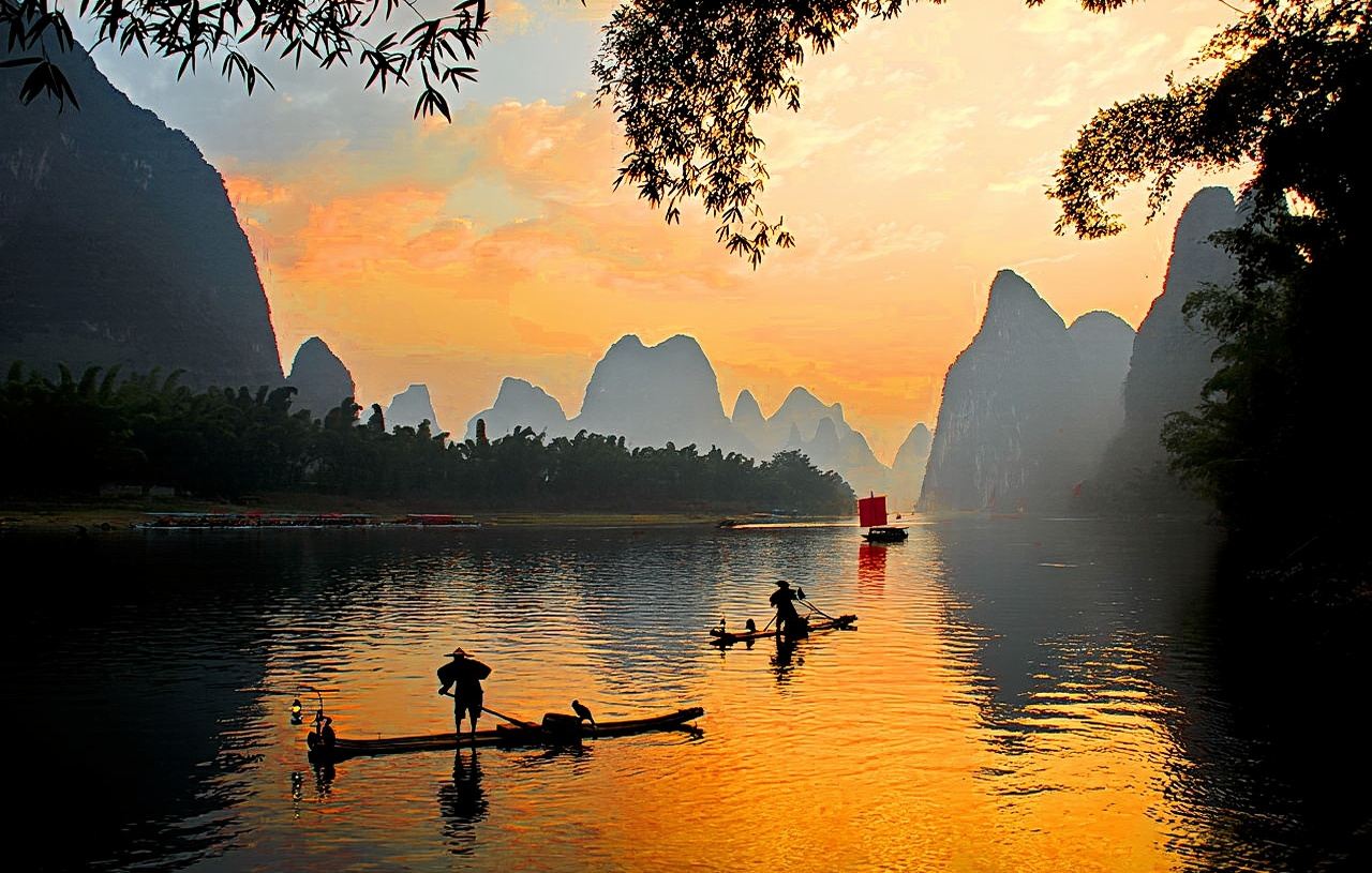 Partenza da Guilin: Crociera a 4 stelle sul fiume Lijiang e rafting sul Yulong River Park (servizio in cinese)