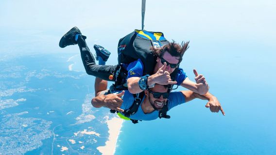 From Sydney: Tandem Skydive Experience over Newcastle Beach