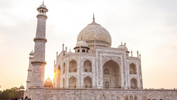 From Delhi: Taj Mahal & Agra Day Trip with Fatehpur Sikri