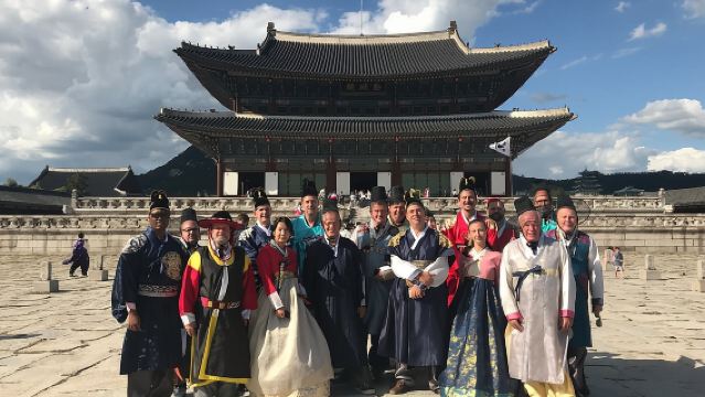 Tour matinal de medio día por Seúl (Templo y Palacio Gyeongbok)