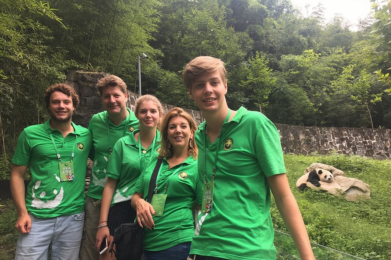 Private Half Day Panda Volunteer Tour