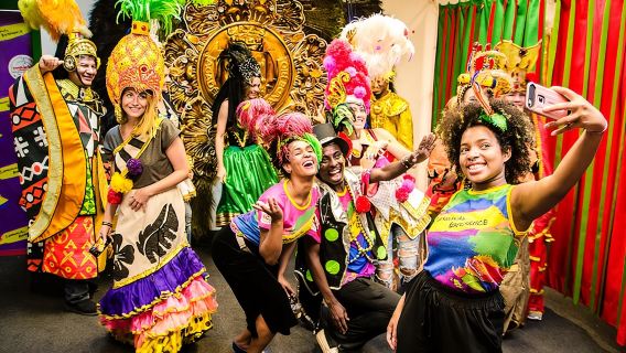 Carnaval Experience: Backstage Tour at Samba City with Cocktail