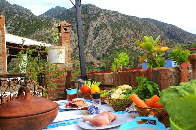 Cours de cuisine privé à Chefchaouen avec vue sur la montagne