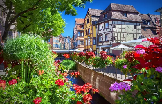 斯特拉斯堡出發的科爾馬中世紀村莊及城堡小團遊