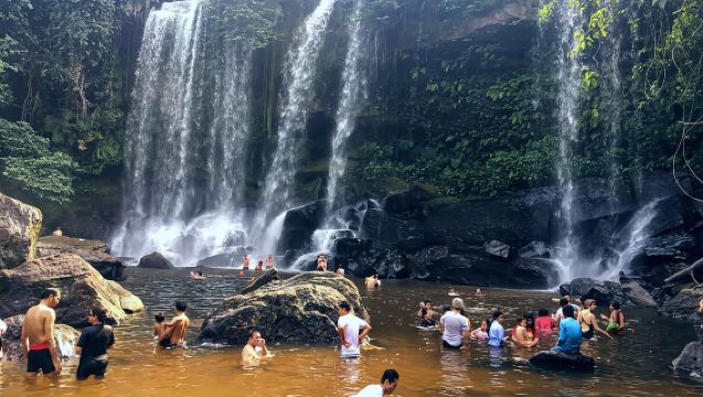 Kullen-Wasserfallpark in kleiner Gruppe inklusive Eintrittsgebühr