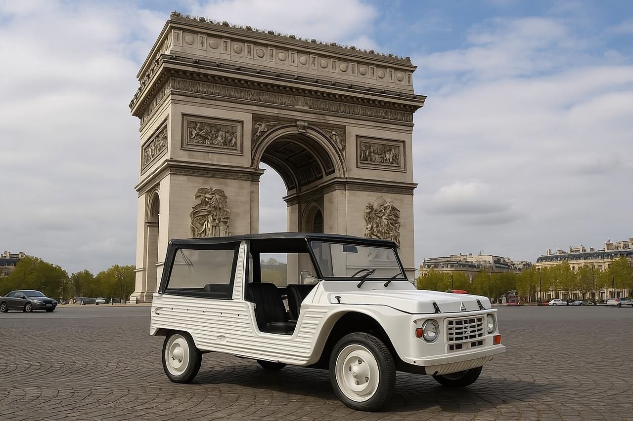Classic and romantic Paris: 1-hour tour in an electric Méhari