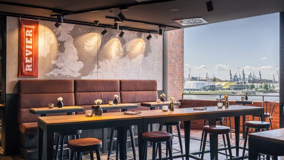 Hamburg: Führung durch die Elphi Plaza mit französischen Brötchen