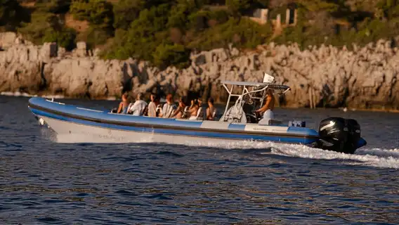 Nice: Sunset Boat Tour with Wine and Local Snacks