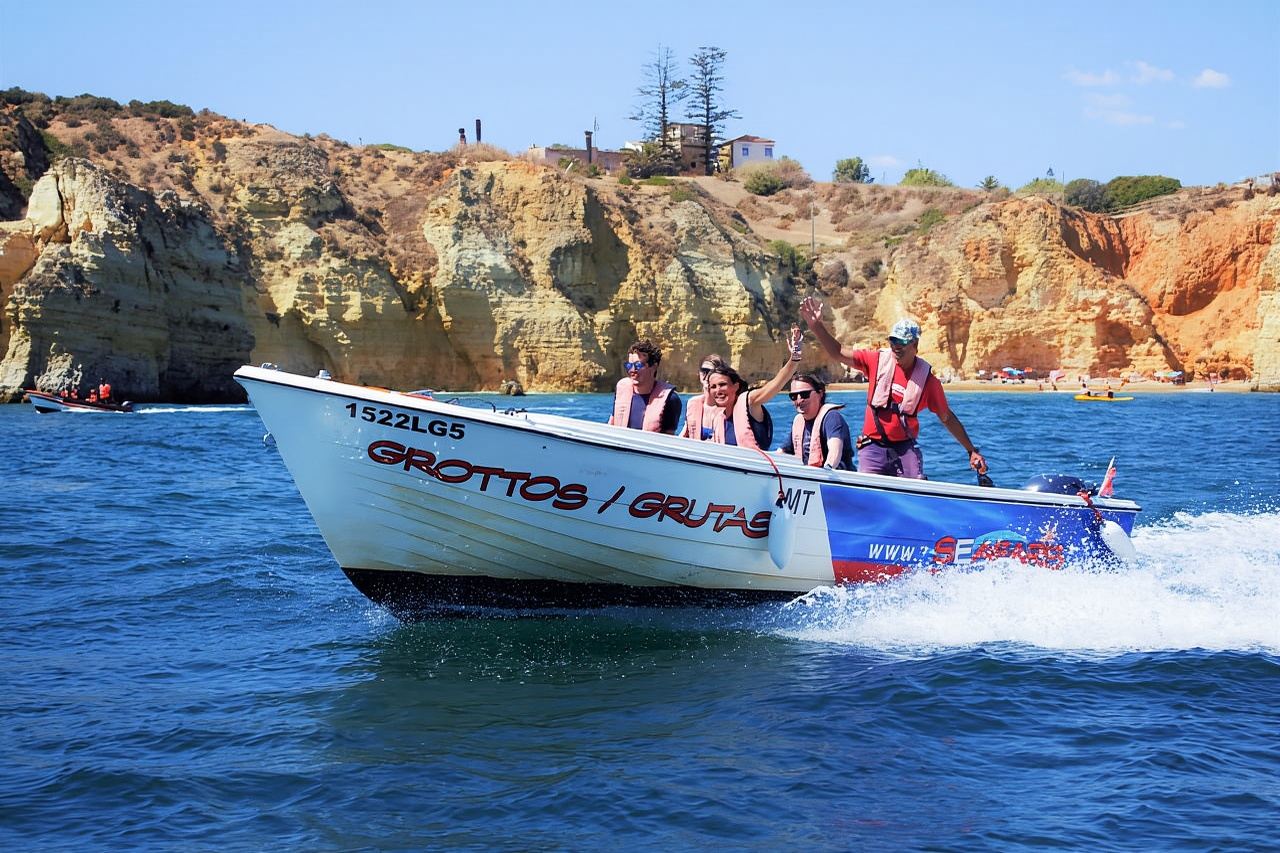 Lagos: Boat tour Ponta da Piedade with local guides
