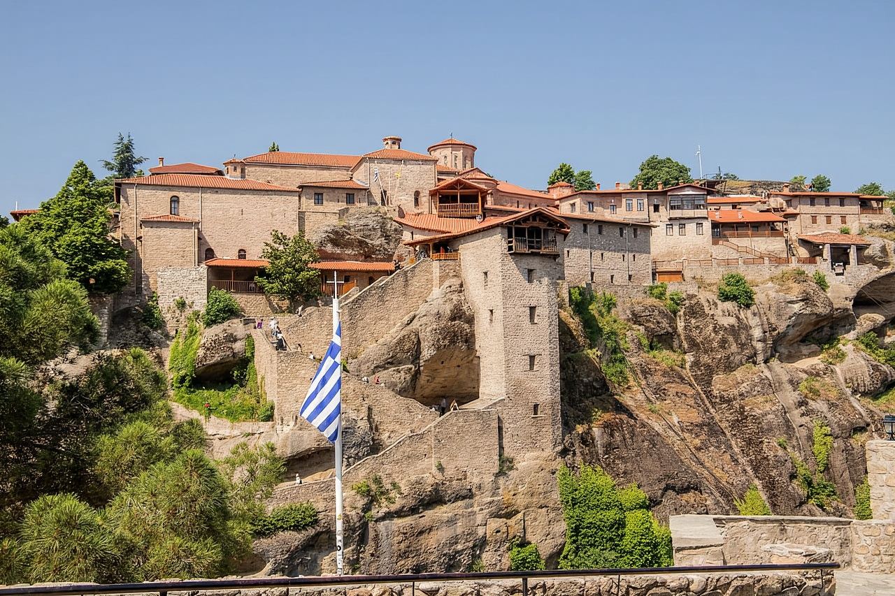 アテネ：メテオラの修道院、隠者の洞窟、海辺の隠れ家