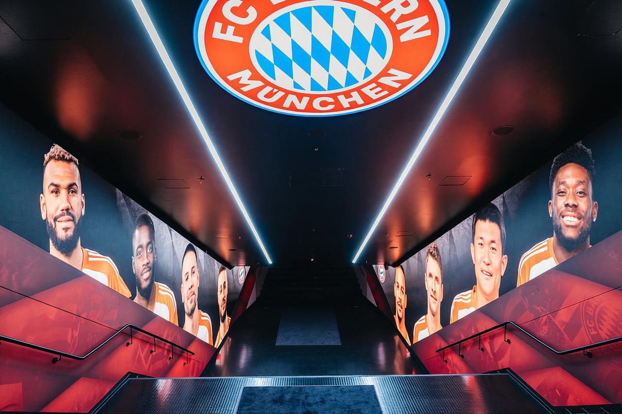 Munich: City Bus Tour & FC Bayern Munich Allianz Arena Tour