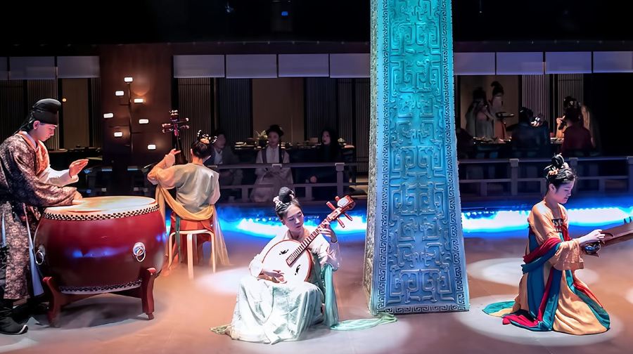 北京宮宴 · 中國古代沉浸式宮廷帝王盛宴包廂（私享專屬包廂+沉浸式復刻帝王享受+解鎖帝王級尊崇體驗）