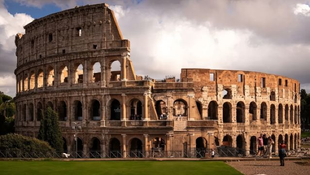 Itali: Colosseum Rom + Roman Forum + Bukit Palatine [Tiket Masuk | 3 Jam - Panduan Berbahasa Cina]
