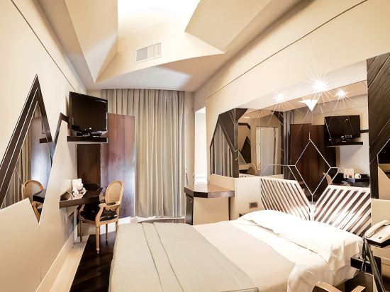 Hotel Isa Room Type - Small Double Room