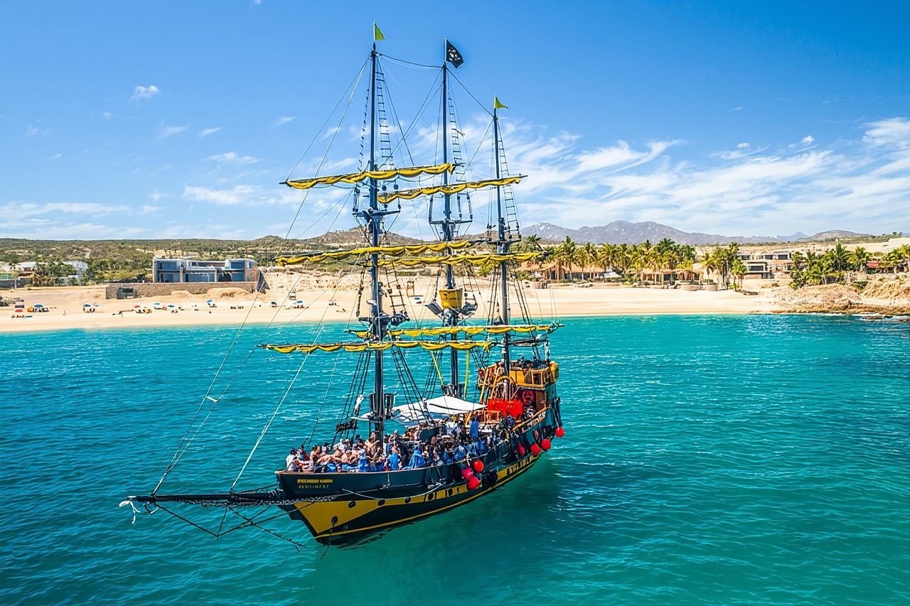 Treasure Hunt Snorkeling Lunch Cruise from Cabo San Lucas