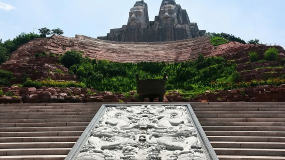Zhengzhou Private Guided Day Tour Yellow River Erqi Square Henan Museum