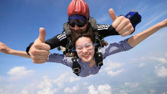 海南儋州海上雙人高空跳傘旅遊 三亞4000米海景跳傘 蔚藍跳傘基地【4000米一線海景跳傘+高清攝像全程跟拍】