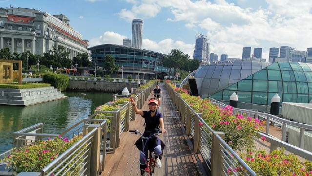Lion City bike tour in Singapore