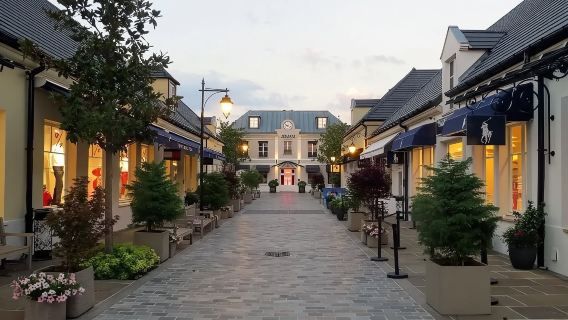 法國巴黎河谷購物村+迪士尼樂園【行程可調| 私人專車出遊】