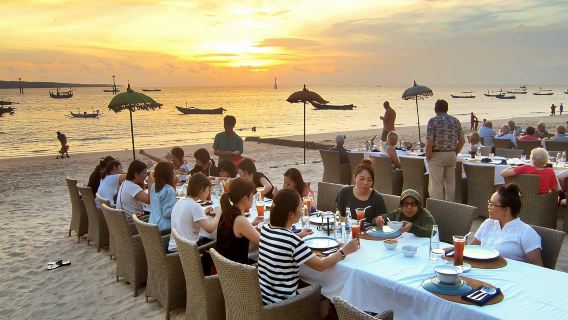 Tour todo incluido: Templo de Uluwatu, Twin Cliff, playa de Padang-Padang y danza del fuego Kecak