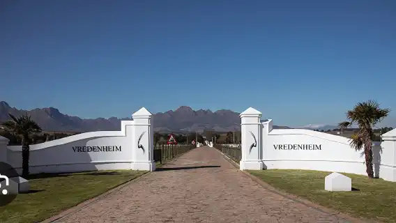 เคปทาวน์: ทัวร์ส่วนตัว Cape Winelands พร้อมชิมไวน์ 15 ชนิด