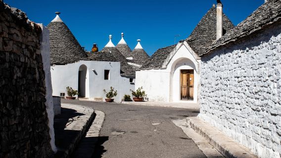Da Matera: tour di Alberobello con transfer privato