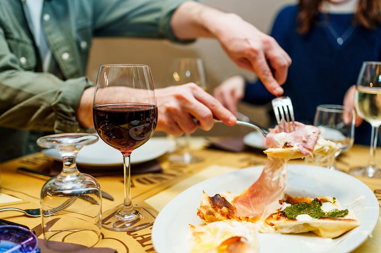 Genoa: The Ultimate Traditional Food and Drinks Tour