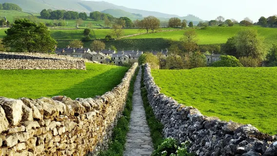 From Manchester: Dales and Brontë Country Small Group Tour