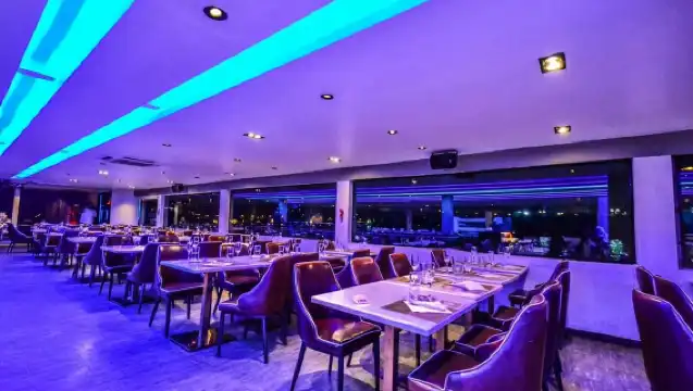 曼谷：皇家公主號遊輪（可選飯店接送）