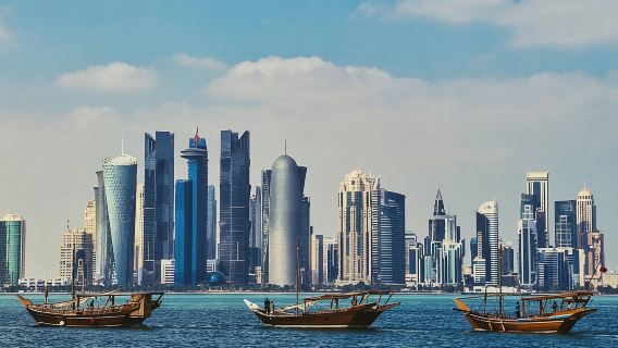 Twilight on the Water: A Traditional Dhow Experience