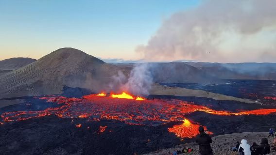 冰島法格拉達爾火山+藍湖【包車一日遊】