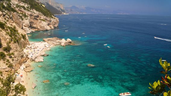 Guided hike to Cala Mariolu