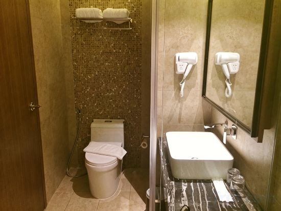 Eska Hotel Room Type - Superior Twin Room