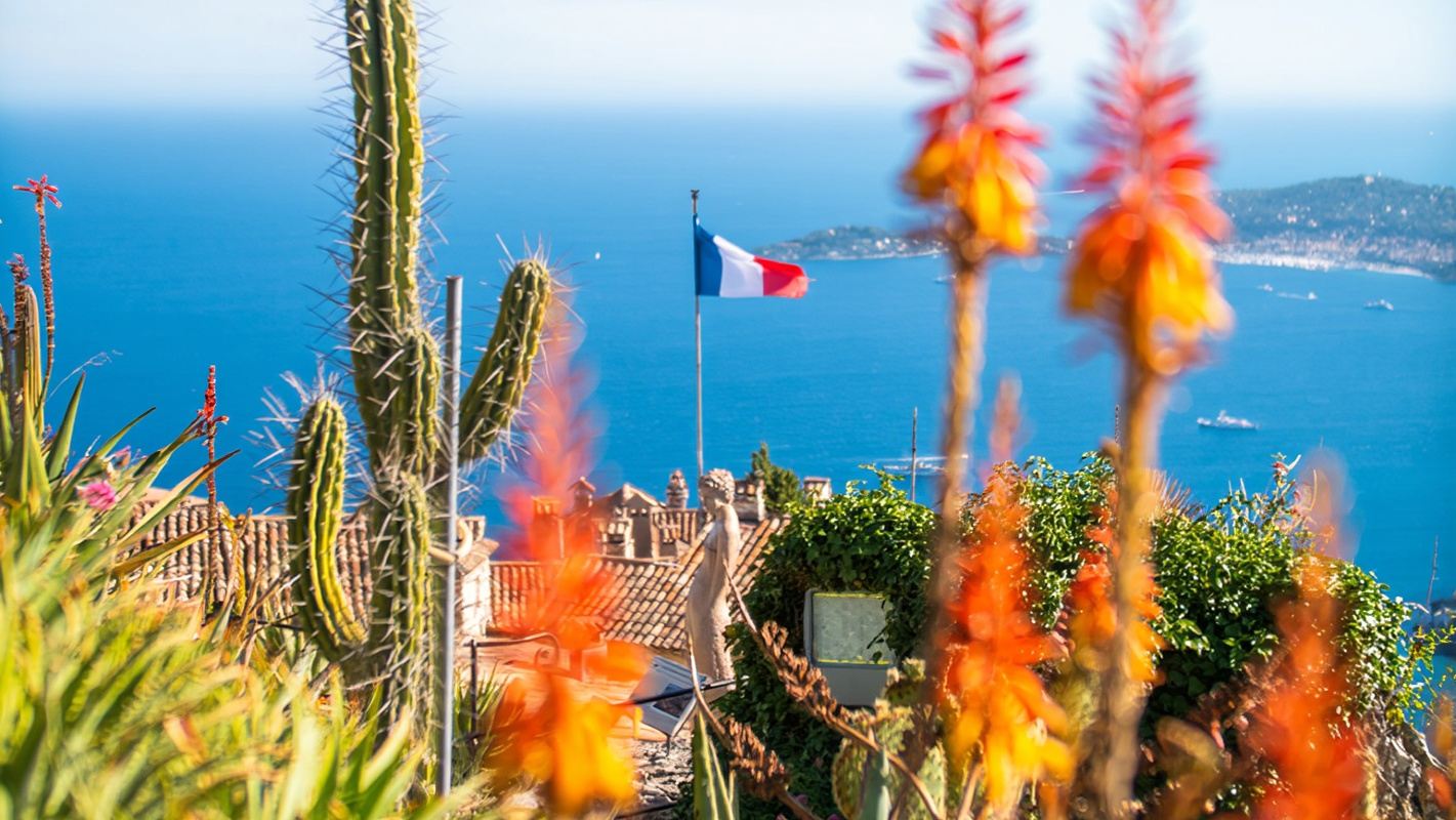 法國埃茲戛納摩納哥蔚藍海岸一日遊尼斯出發8人中文小團酒店接送
