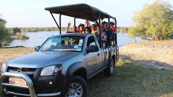 ขับรถชมสัตว์ป่าซาฟารีในอุทยานแห่งชาติแซมเบซีพร้อมบริการรับที่โรงแรม
